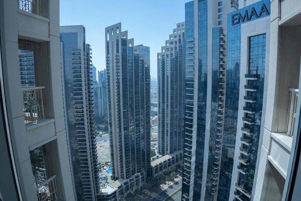 Luxury Burj Khalifa View - Mins Walking Dubai Mall Apartment Exterior photo